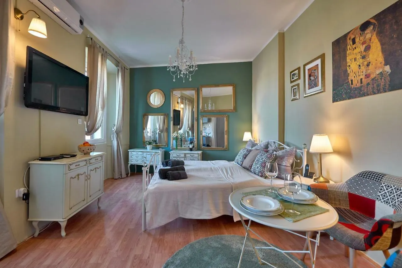 Apartment Old City Romantic Studio With Free Private Parking Pula